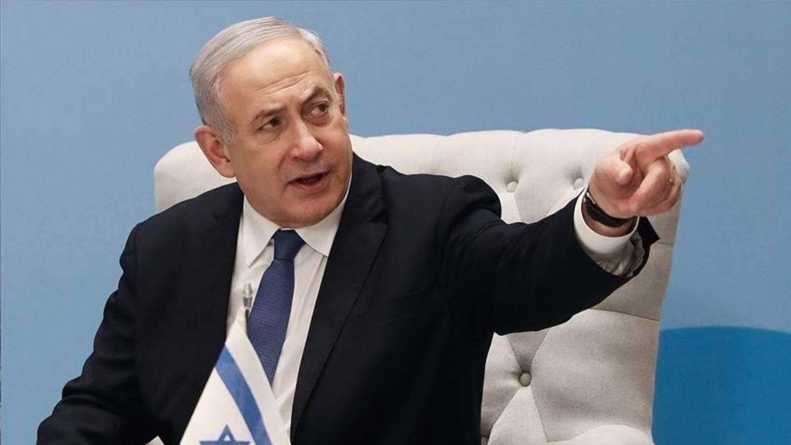 netanyahu pointing